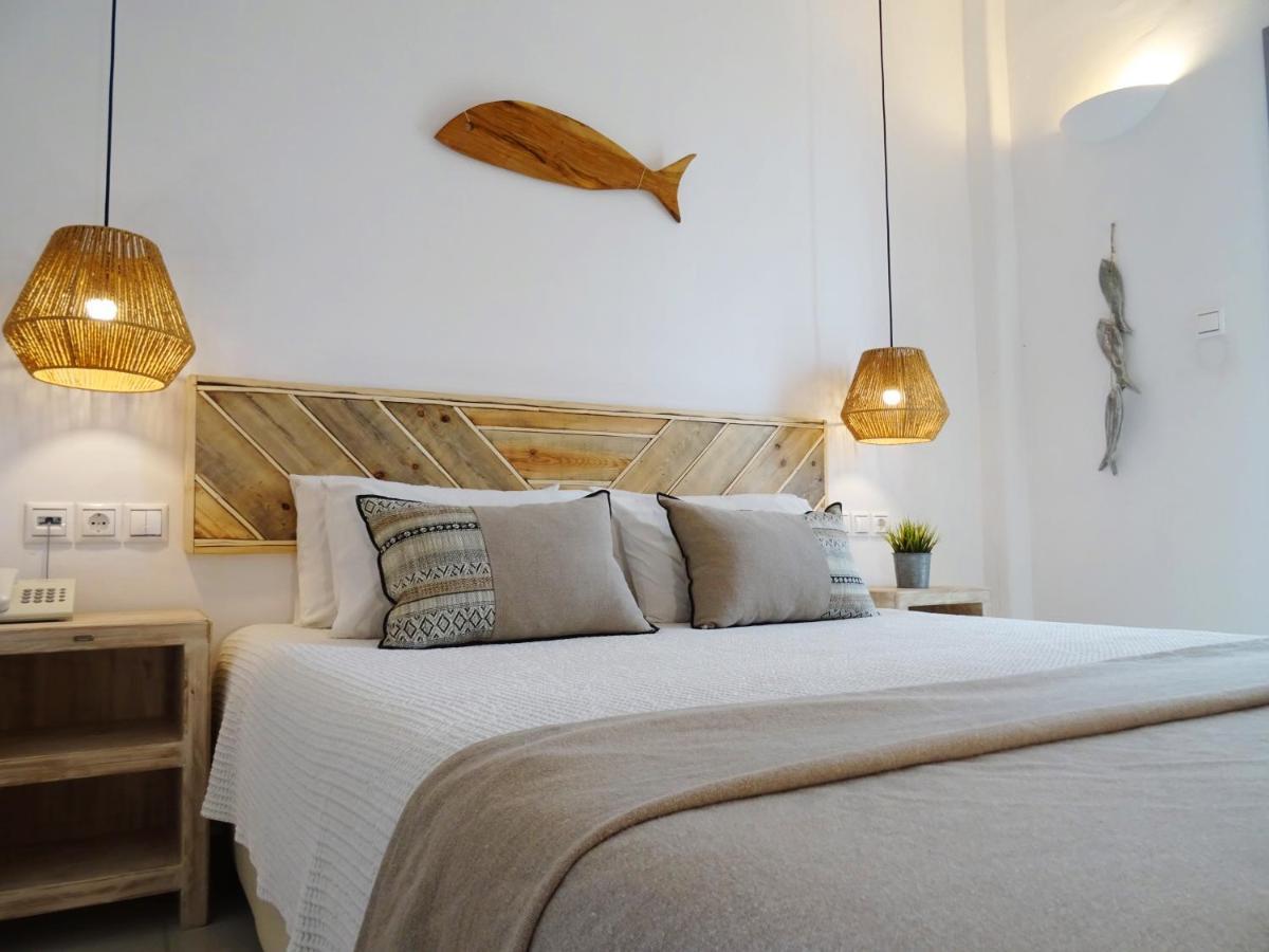 Готель Paros Bay Parasporos Екстер'єр фото