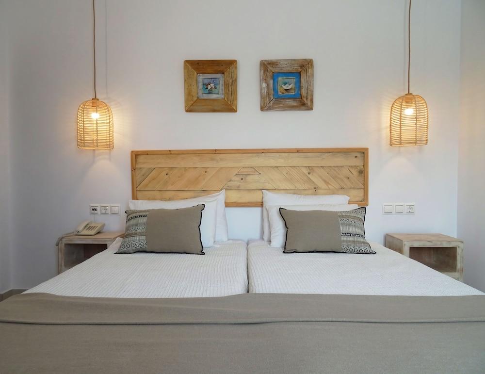 Готель Paros Bay Parasporos Екстер'єр фото
