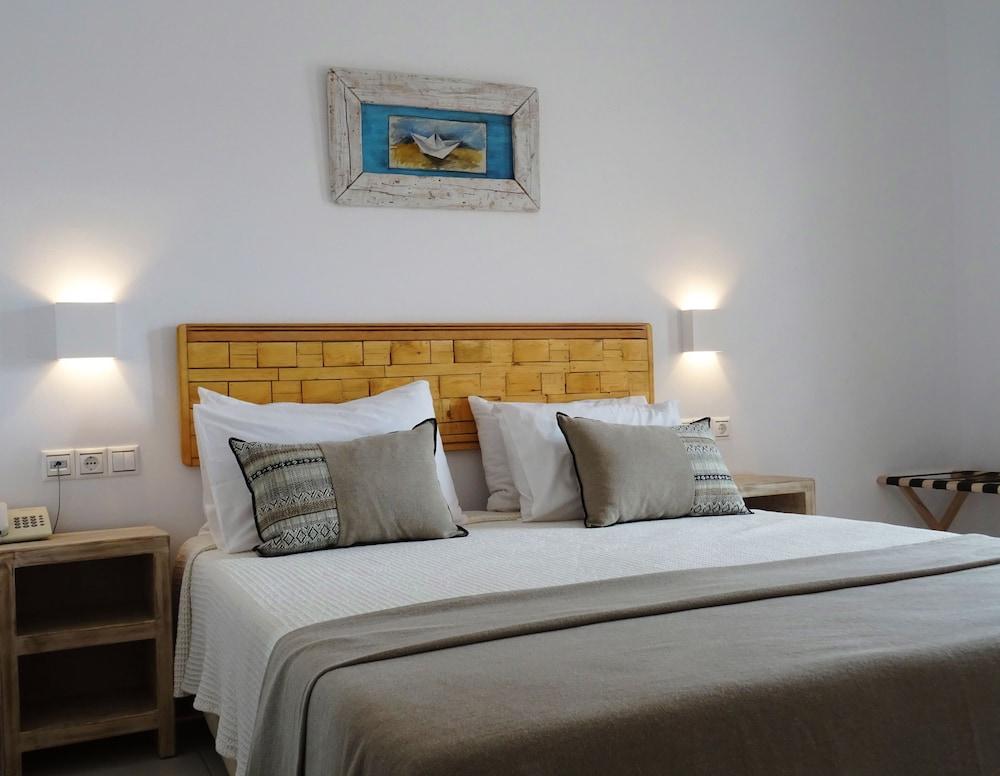 Готель Paros Bay Parasporos Екстер'єр фото