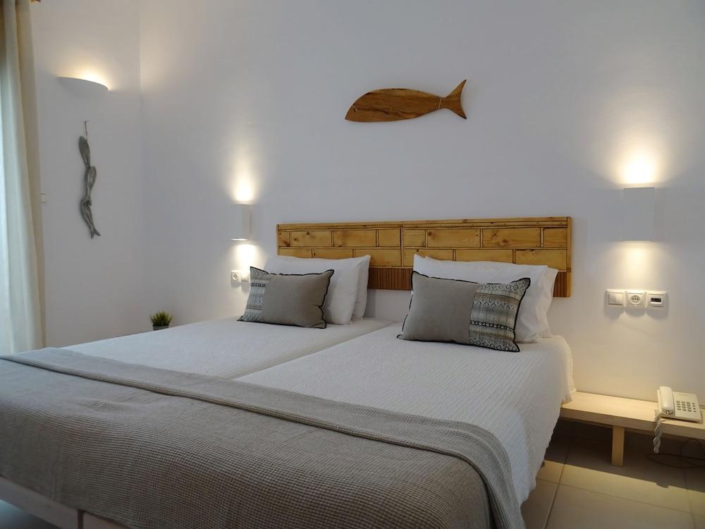 Готель Paros Bay Parasporos Екстер'єр фото