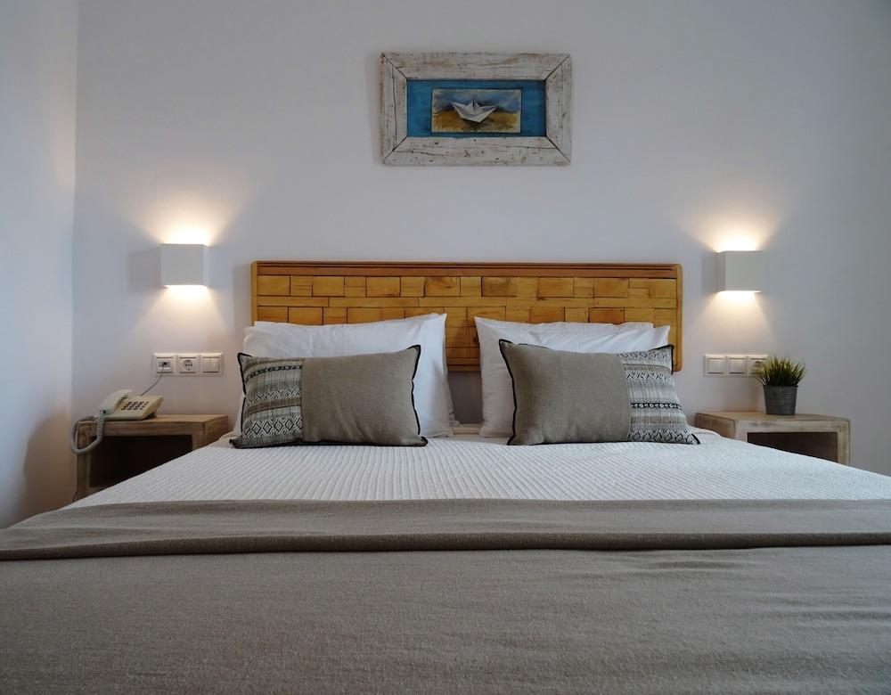 Готель Paros Bay Parasporos Екстер'єр фото