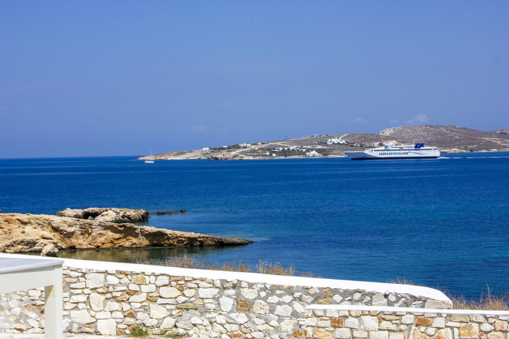 Готель Paros Bay Parasporos Екстер'єр фото